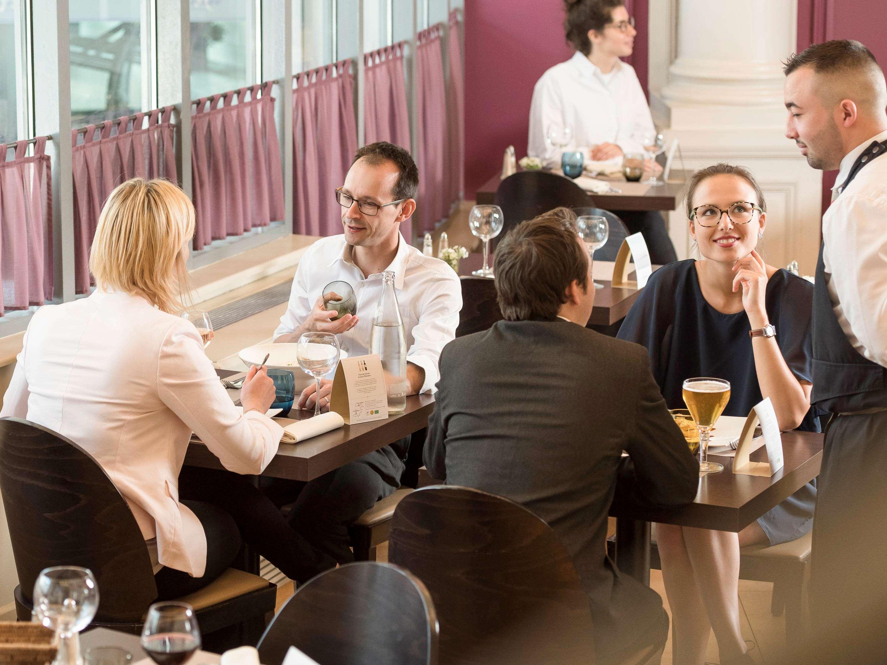 Mercure Lille Roubaix Grand Hotel מראה חיצוני תמונה